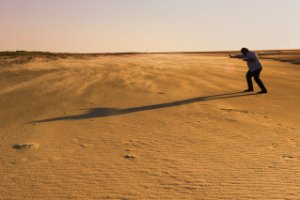 Stuivend zand langs de stranden van Kwade hoek